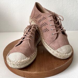 JOURNEE COLLECTION RAZILI ESPADRILLE WEDGE SNEAKER blush size 10